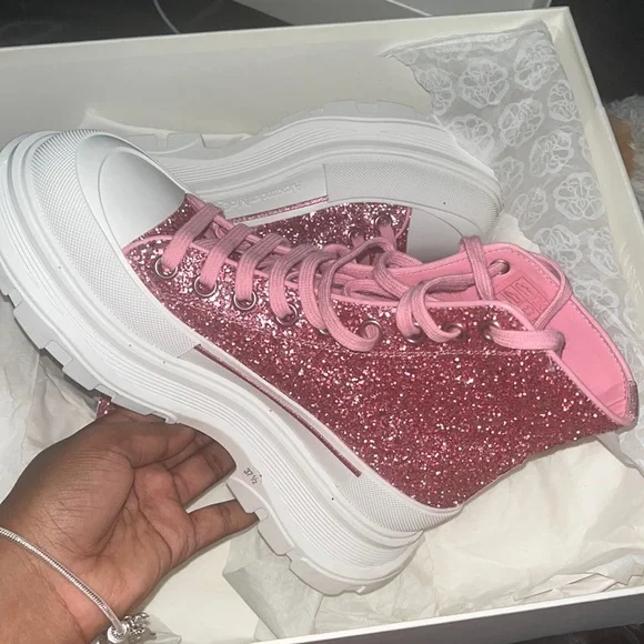 pink alexander mcqueens boots size 37 never worn comes with box and dust bag - Picture 2 of 12